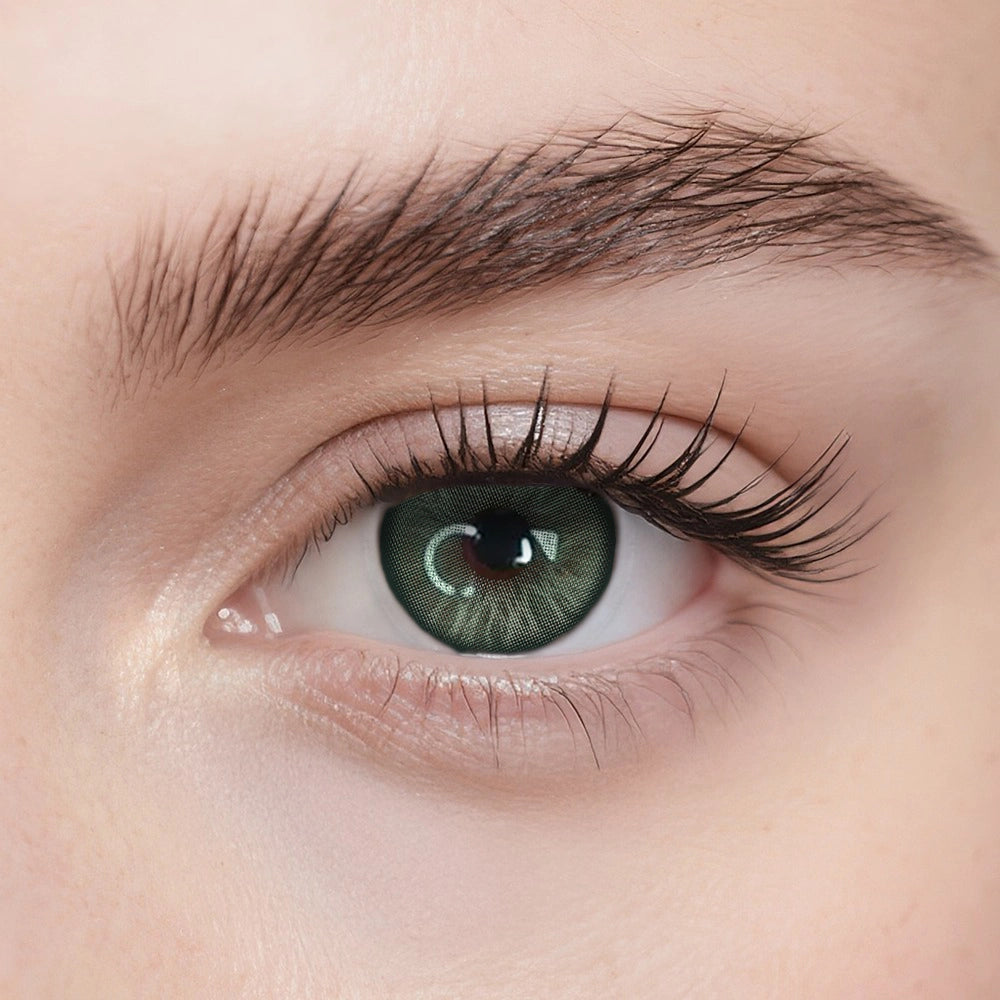 Siri Green | 1 Yearly Lenses